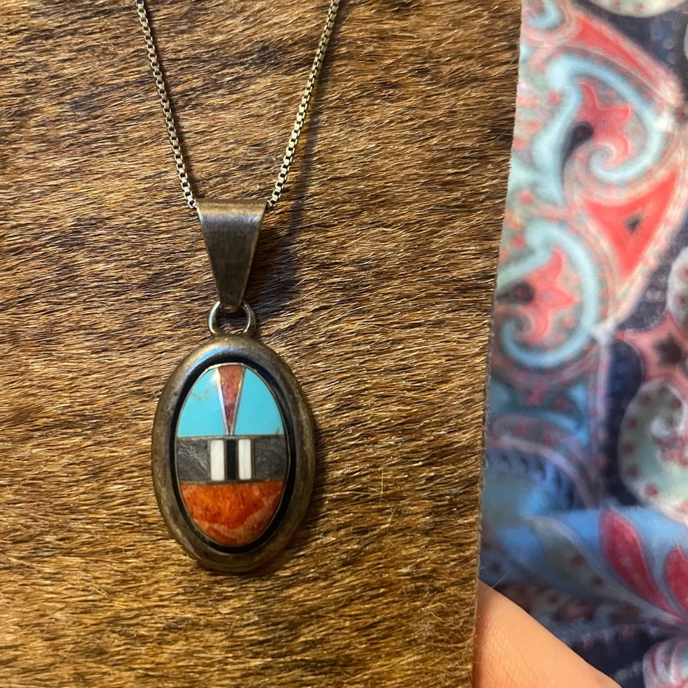 Elegant Multicolor Pendant Necklace vintage Native American pendent
